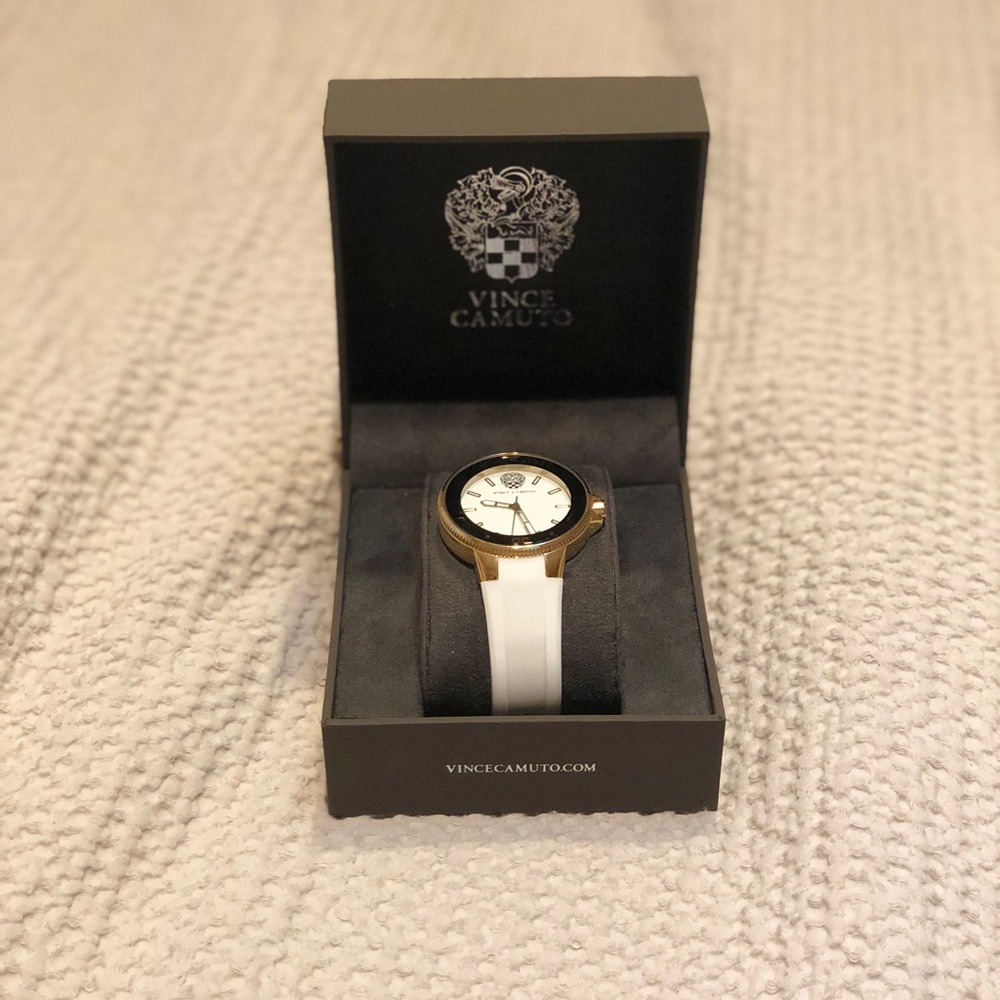 Watch - Picture 2 of 4